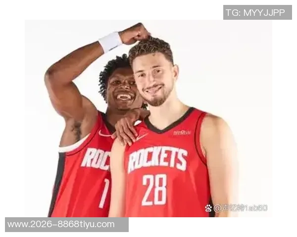 火箭队训练氛围愉快亚当斯谢泼德申京欢声笑语共度时光