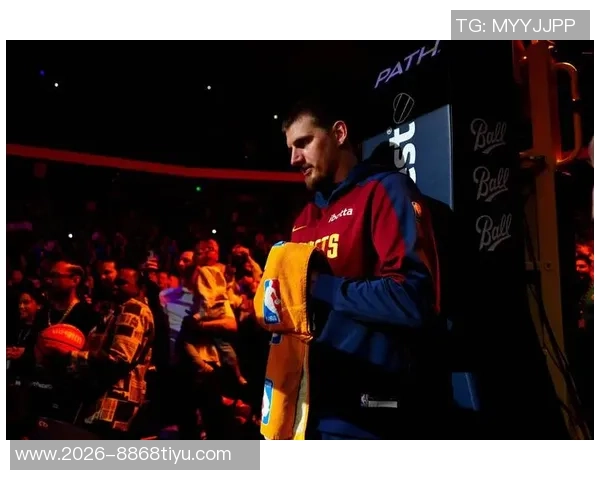 约基奇今日高效表现25分15篮板10助攻追平张伯伦历史成就